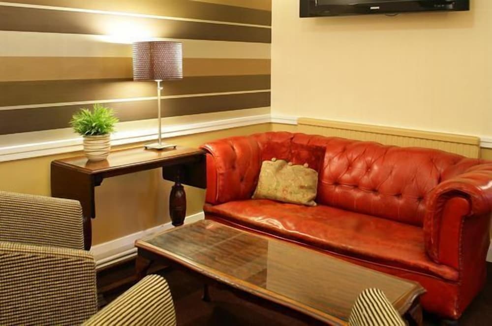 Фото Donington Manor Hotel