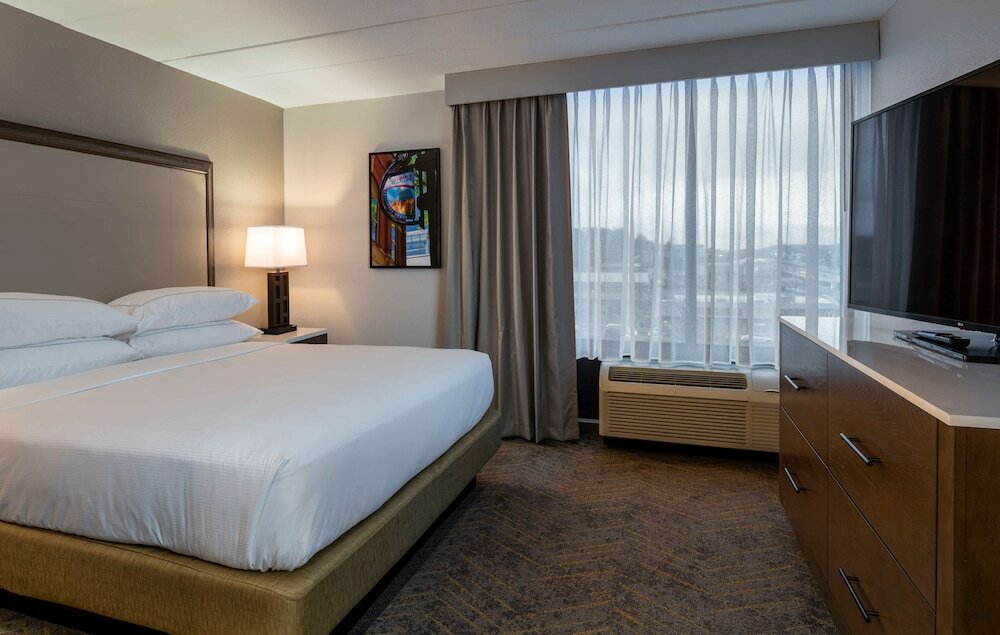 Фото DoubleTree by Hilton Madison East