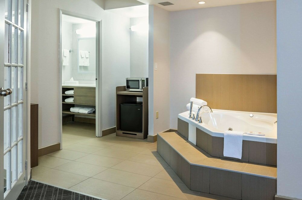 Фото Comfort Inn & Suites Barrie
