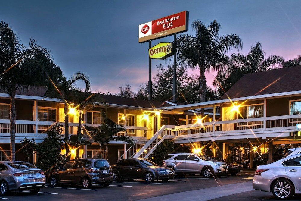 Фото Best Western Plus Carriage Inn