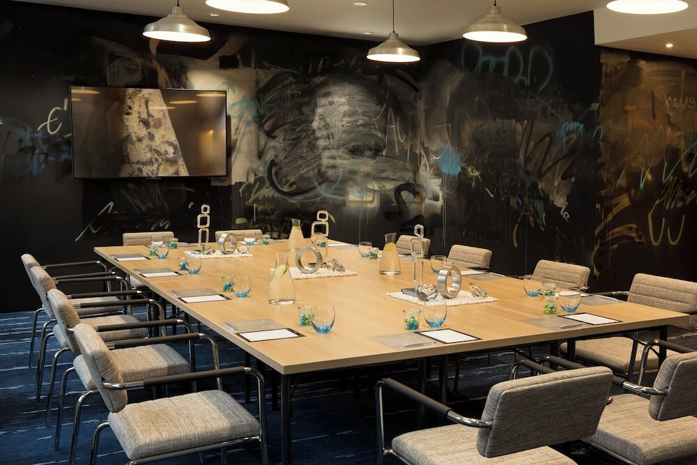 Фото Renaissance Hamburg Hotel