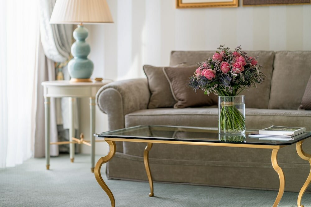 Фото Four Seasons Hotel Des Bergues Geneva