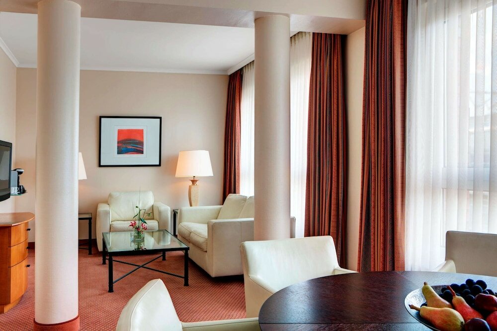 Фото Steigenberger Hotel Hamburg