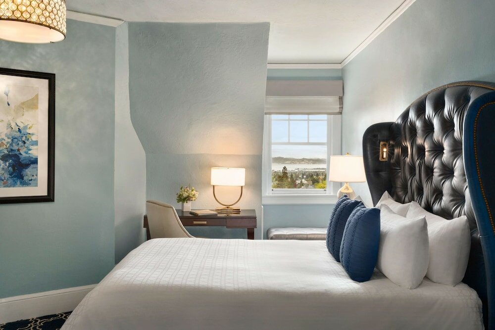 Фото Claremont Club & SPA - A Fairmont Hotel