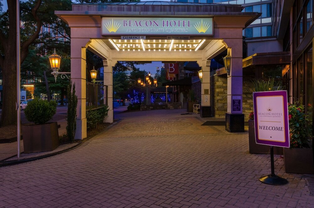 Фото Beacon Hotel & Corporate Quarters