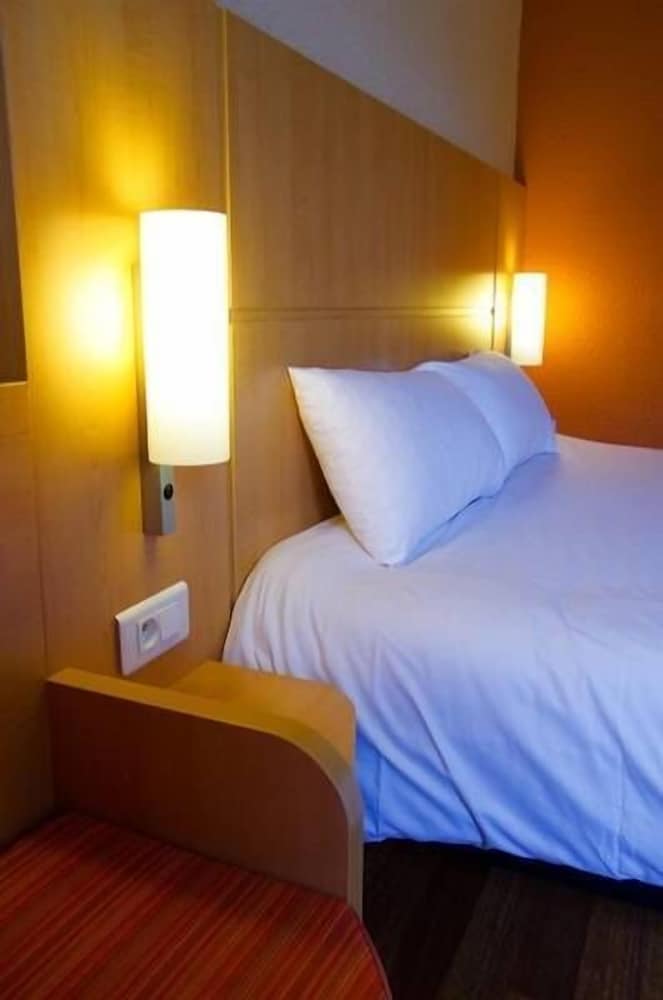 Фото Ibis Grenoble Gare