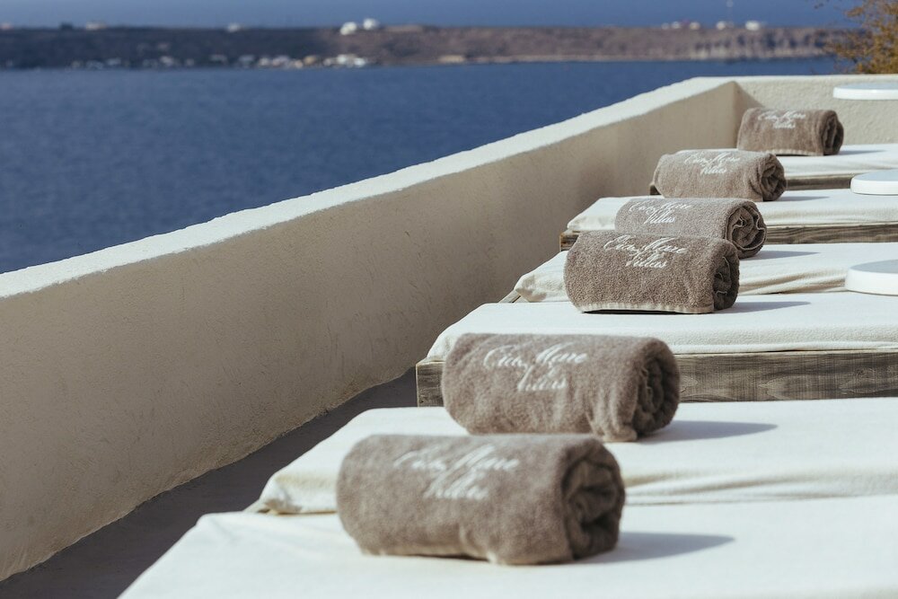 Фото Oia Mare Villas