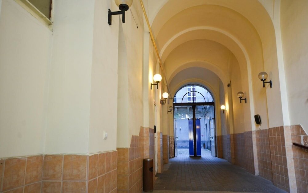 Фото Broadway City Guesthouse