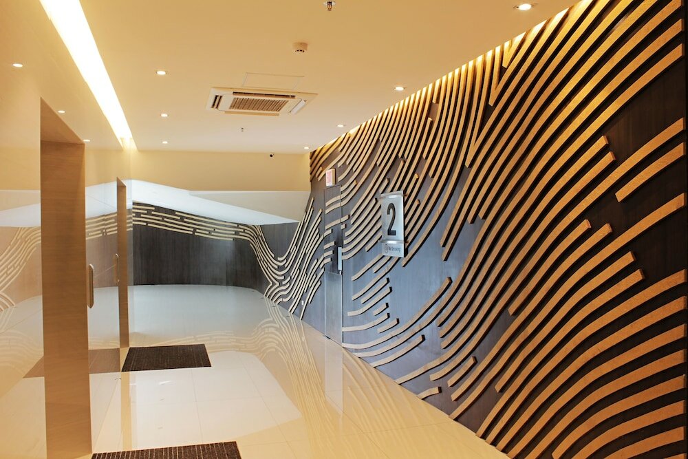 Фото Bayfront Hotel Cebu - North Reclamation