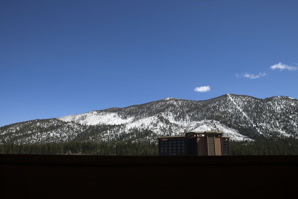 Фото Golden Nugget Hotel & Casino Lake Tahoe