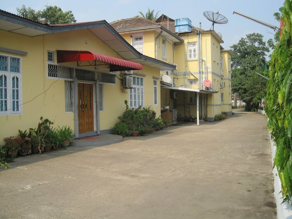 Фото Golden Guest Inn