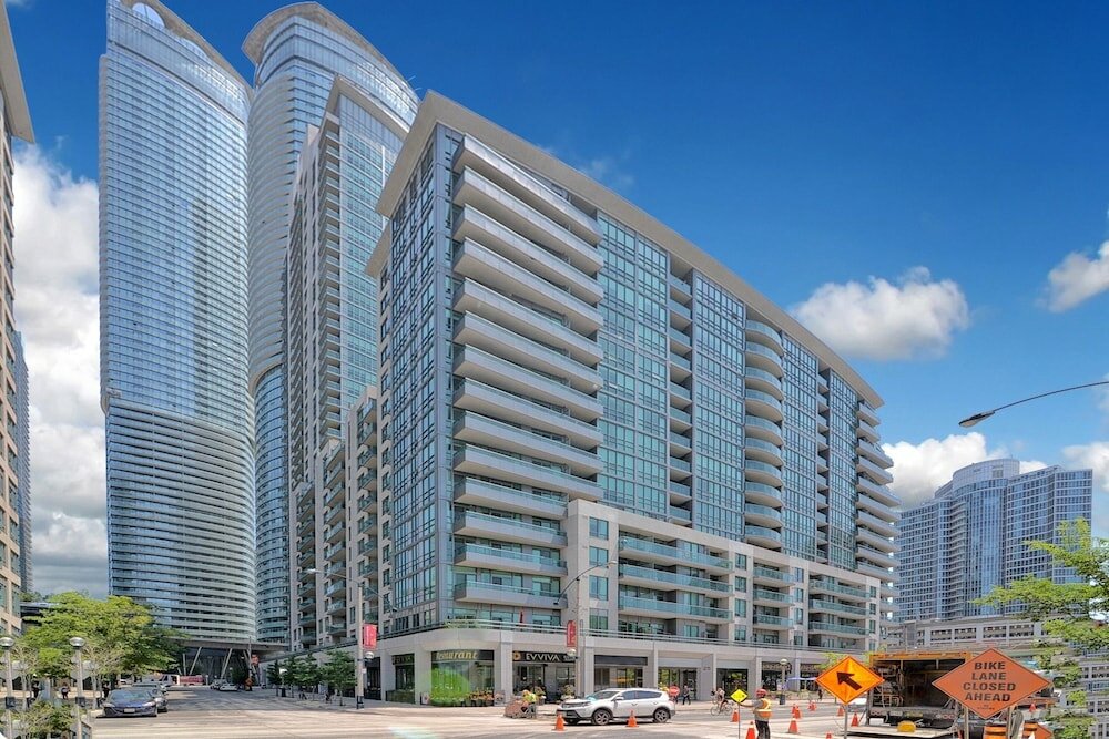 Фото Napa Furnished Suites & Apartments