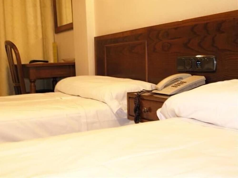 Фото Hotel Ibiltze