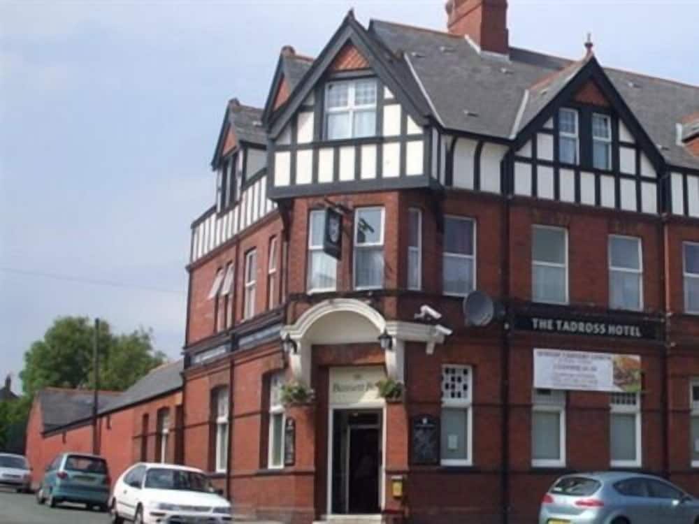 Фото Tadross Hotel