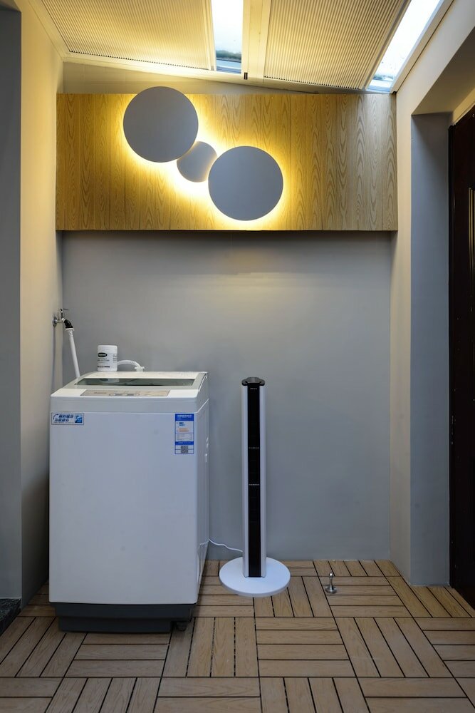 Фото Newly Renovated 1bdr Apt Old Shanghai