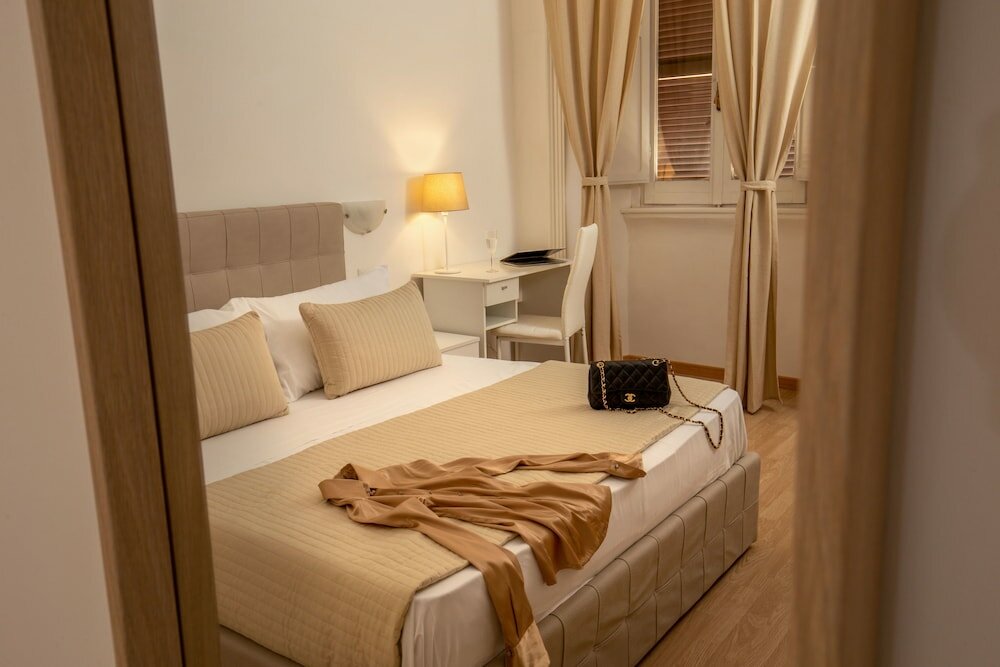 Фото Domus Veneto Rome