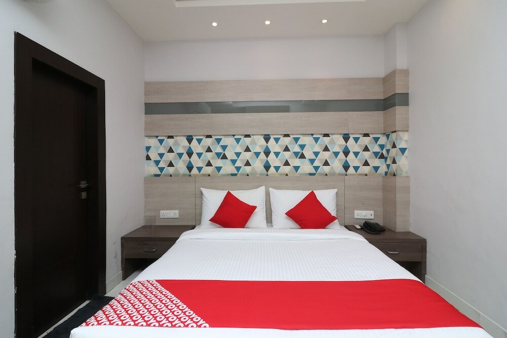 Фото Oyo Flagship 29055 Megha inn Charbagh