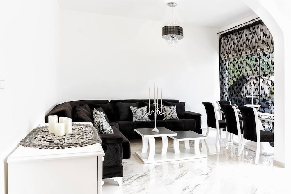 Фото Beautiful apartments in Montenegro