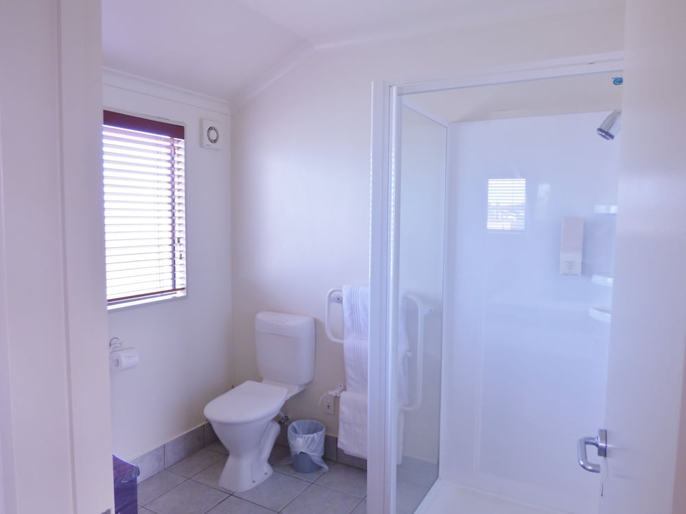 Фото Claremonte Motor Lodge