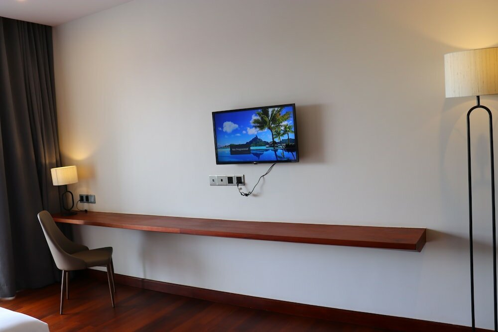 Фото Koulen Central Hotel