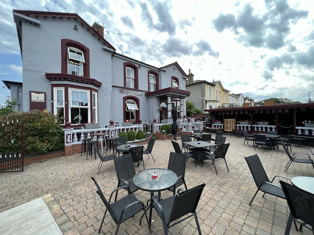 Фото Southport Metro Hotel