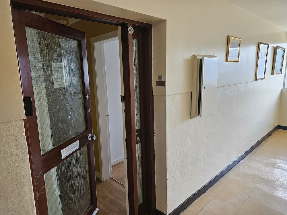 Фото Snug - Colquhoun Square Apartment