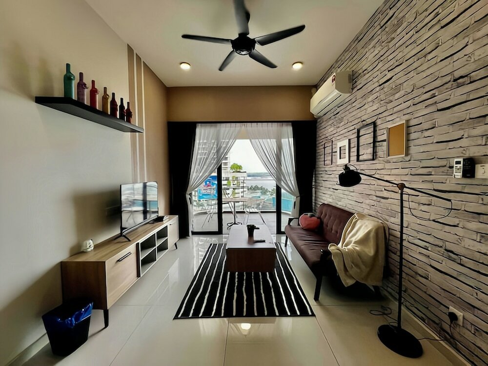 Фото Amberside Country Garden Danga Bay