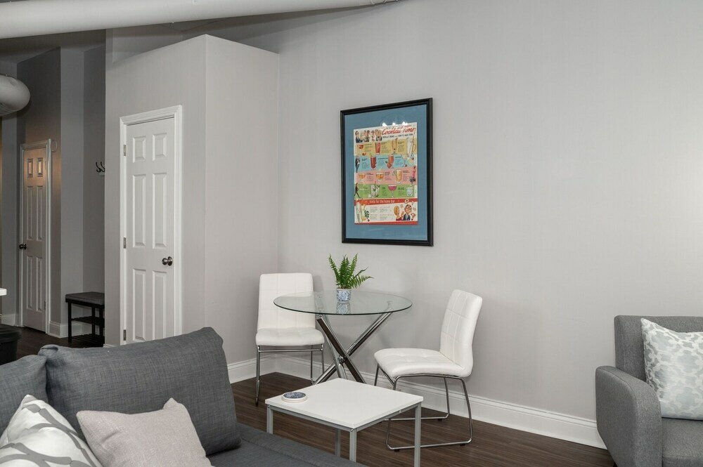 Фото Heart of Mainstrasse Apt 4