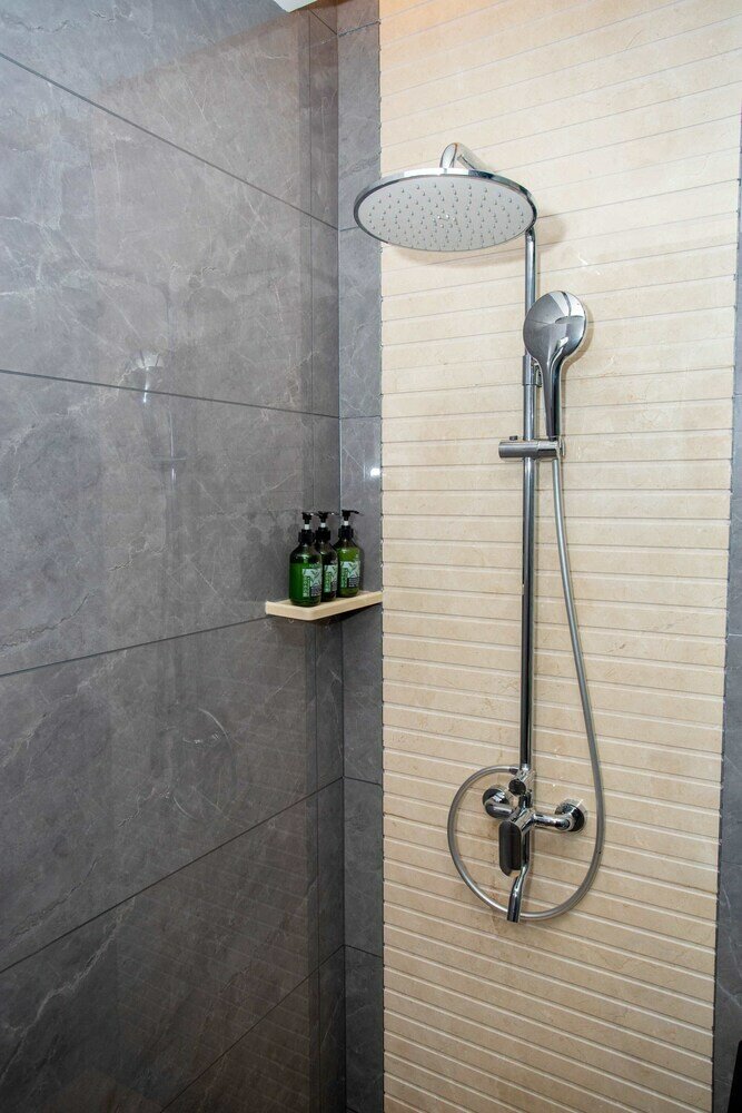 Фото LC International Hotel