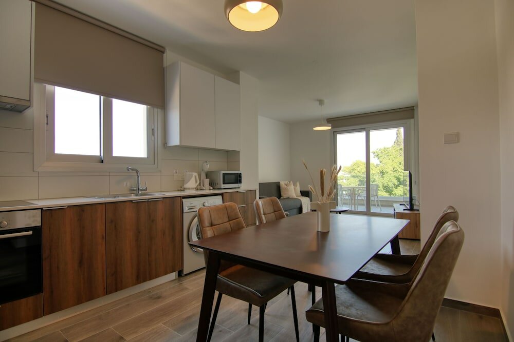 Фото Phaedrus Living Coral Suites Seabreeze