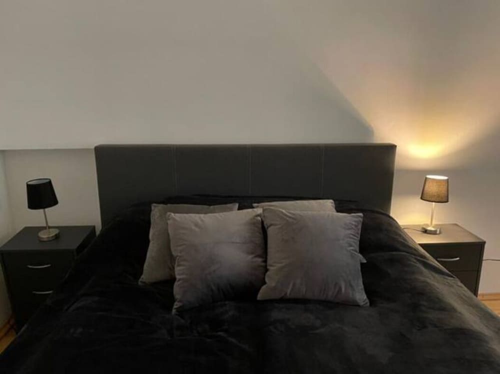 Фото Designer Apartment - 5 min to Center