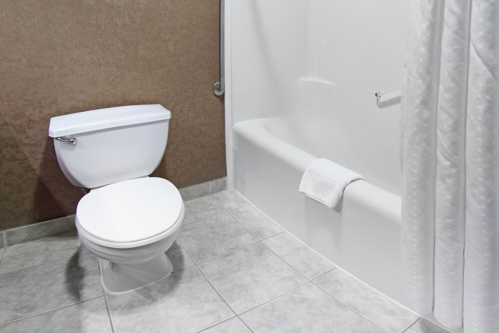 Фото Holiday Inn Express Hotel & Suites Calgary S-Macleod Trail S, an Ihg Hotel