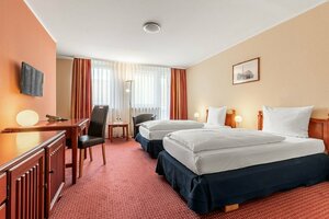 отель AZIMUT Hotels Nuremberg