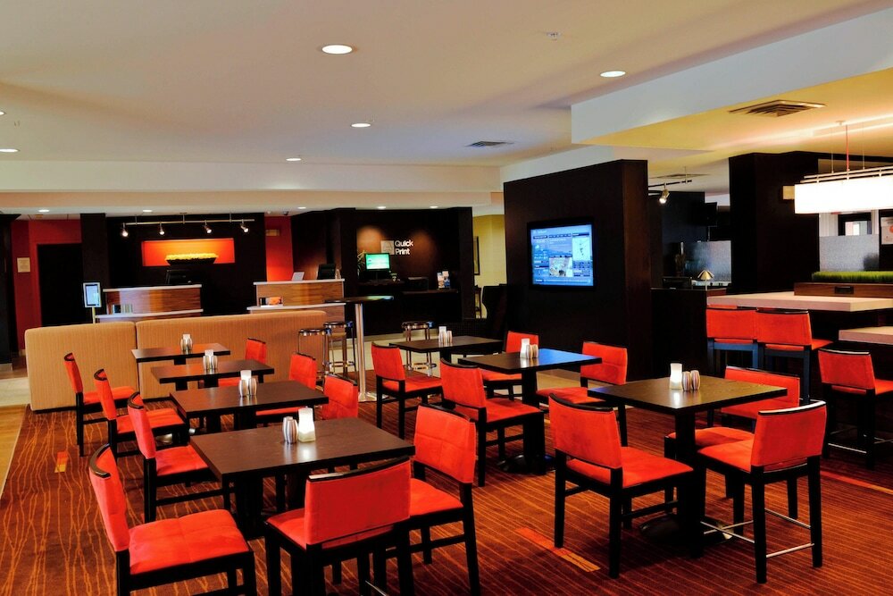 Фото Courtyard by Marriott Concord