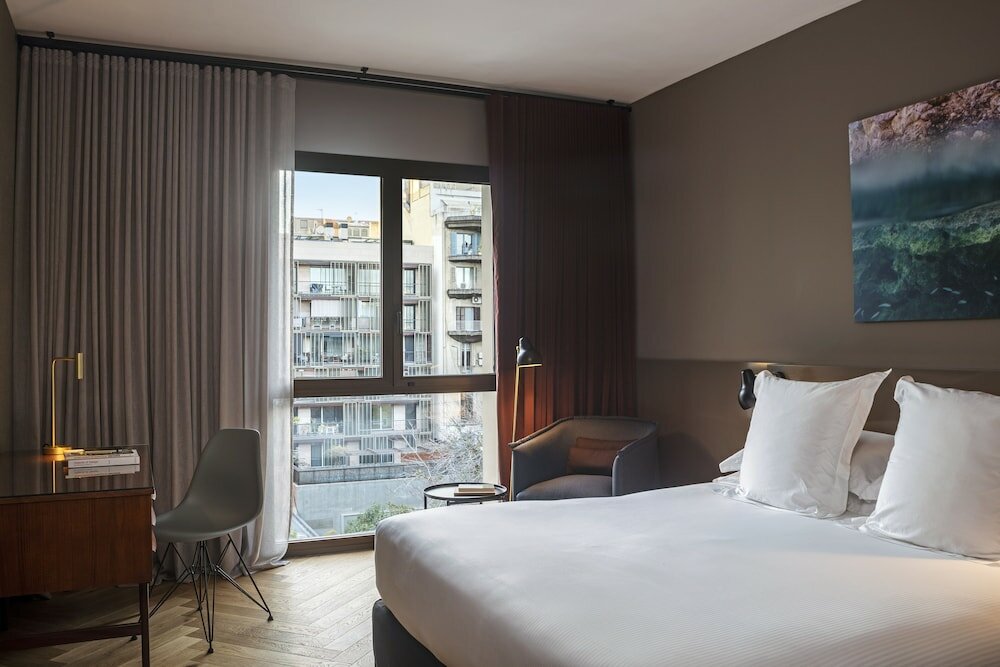Фото Alexandra Barcelona Hotel, Curio Collection by Hilton