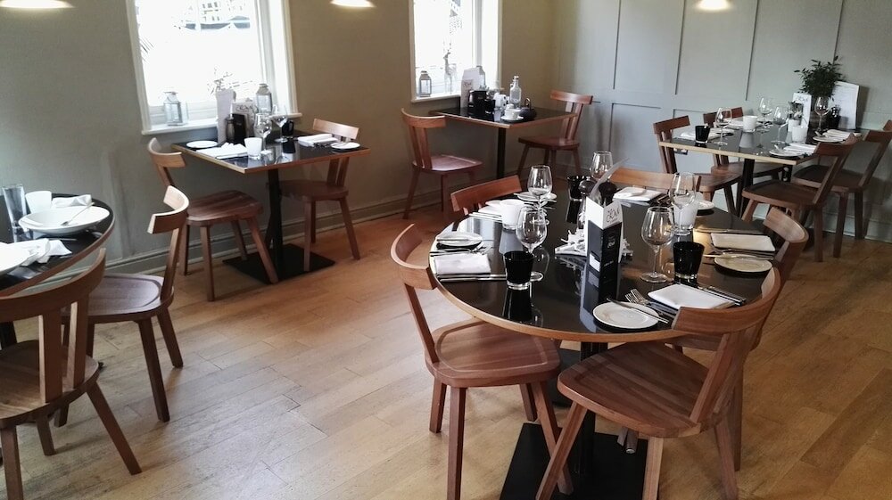 Фото The Crown hotel