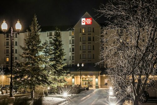 Внешний вид отеля Best Western Plus Winnipeg Airport Hotel в Виннипеге, фото 4