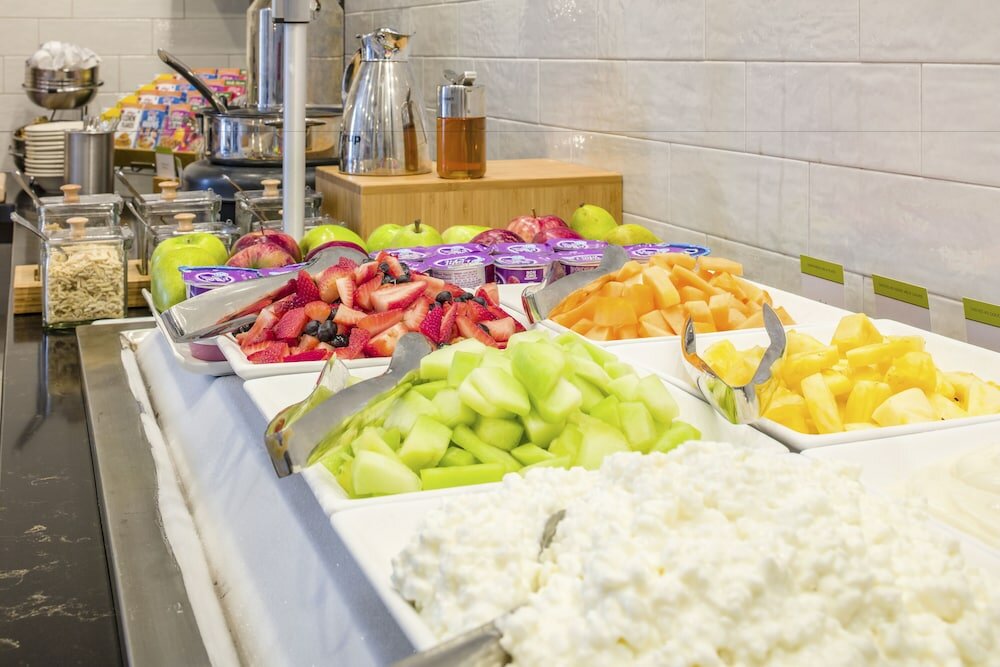 Фото Doubletree by Hilton Boston Logan Airport Chelsea