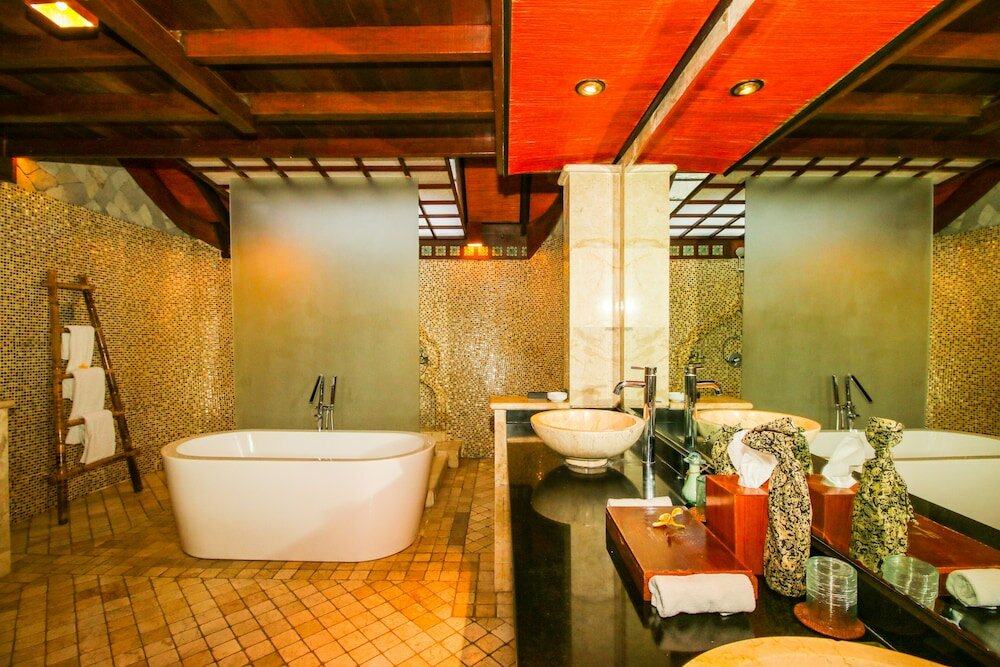 Фото Kupu Kupu Barong Villas and Tree SPA by L'Occitane