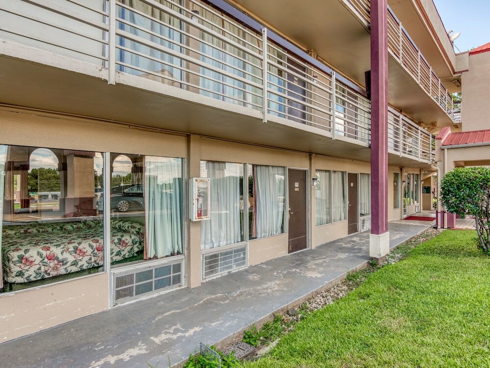 Фото Oyo Hotel Jackson North I-55