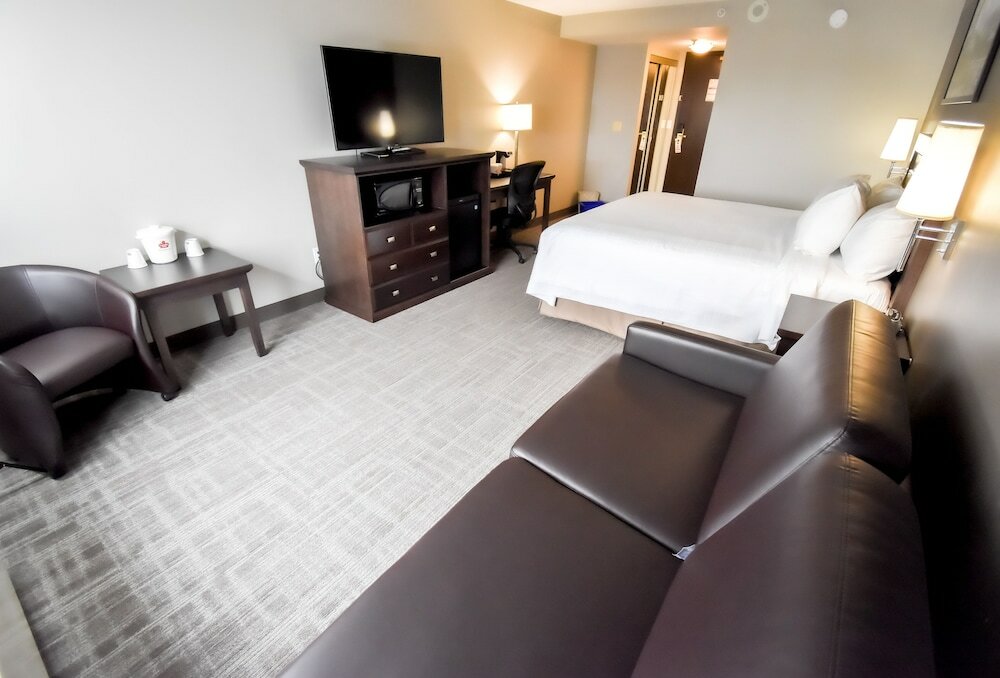 Фото Canad Inns Destination Centre Club Regent Casino Hotel