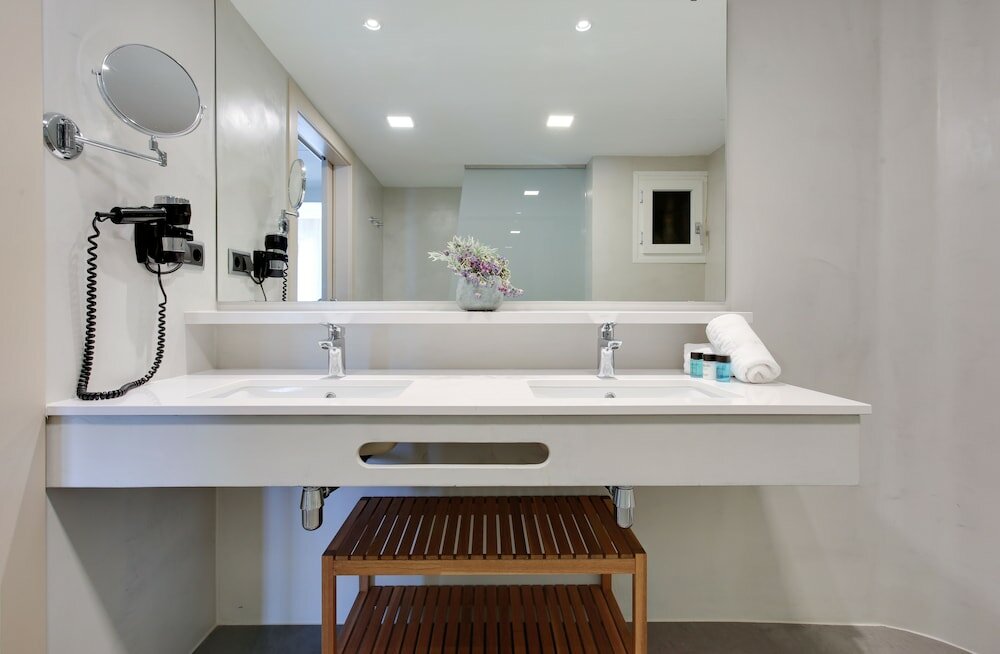 Фото Calipolis Sitges