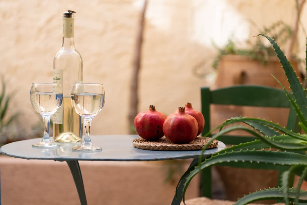 Фото Porto Sisi Hotel Apartments