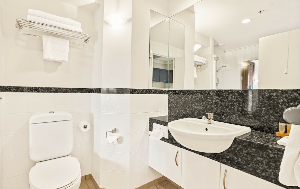 Фото Parkside Hotel & Apartments Auckland