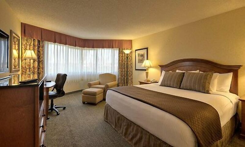 Гостиница Red Lion Hotel Yakima Center в Якиме