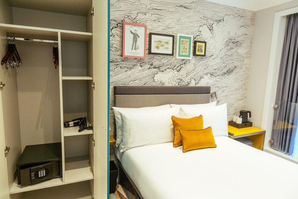 Фото Oliver Plaza