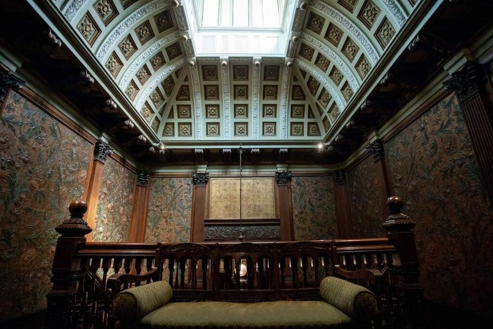 Фото Macdonald Norwood Hall Hotel