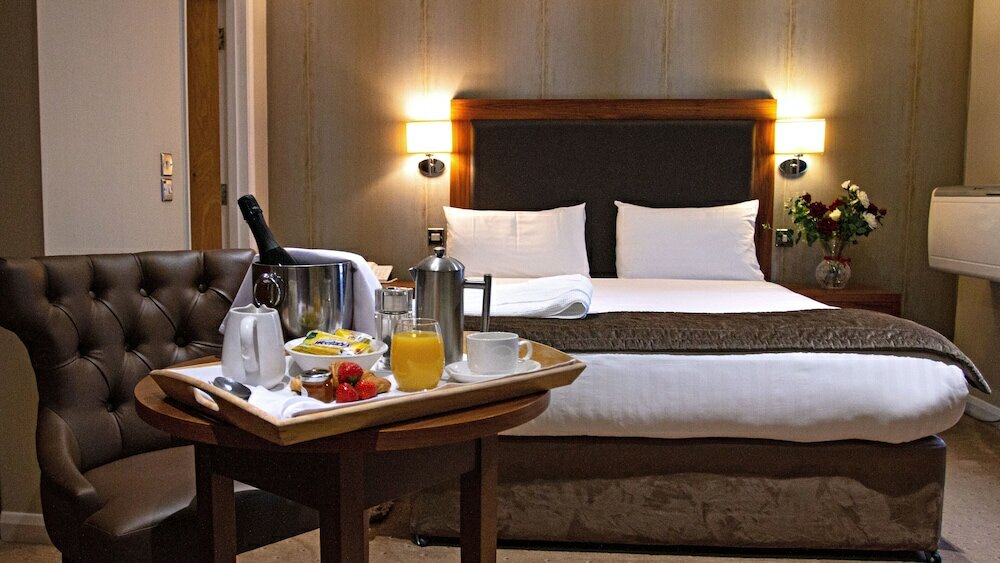 Фото Milford Hall Hotel & SPA
