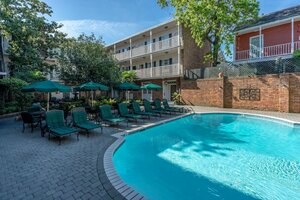 Гостиница Best Western Plus French Quarter Courtyard Hotel