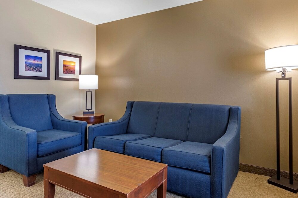 Фото Comfort Inn & Suites Los Alamos
